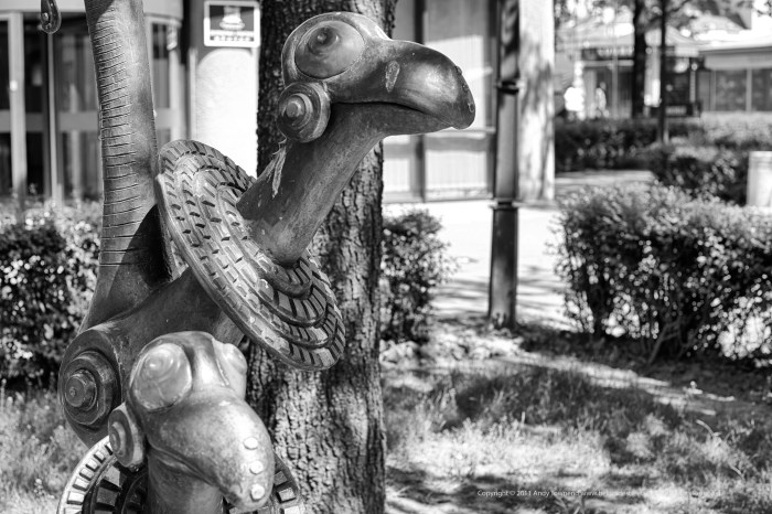 the amazing singing recycling bird